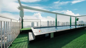 Kolam renang outdoor