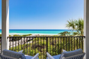 Property grounds - "Sunshine State of Mind" Beachfront Condo w/ Pool, Dune Allen, Private Beach (Santa Rosa Beach)