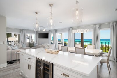 "Sunshine State of Mind" Beachfront Condo w/ Pool, Dune Allen, Private Beach