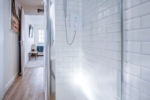 تجهيزات دش، مناشف