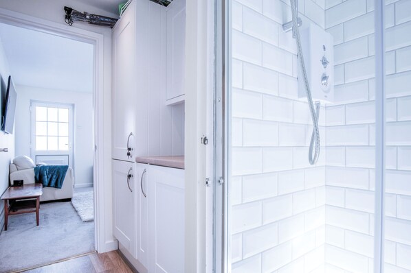 Bathroom - Eddies (Swansea)
