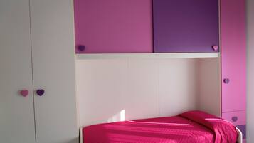 2 bedrooms, desk, iron/ironing board, travel crib