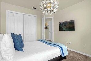 4 bedrooms, iron/ironing board, free WiFi, bed sheets