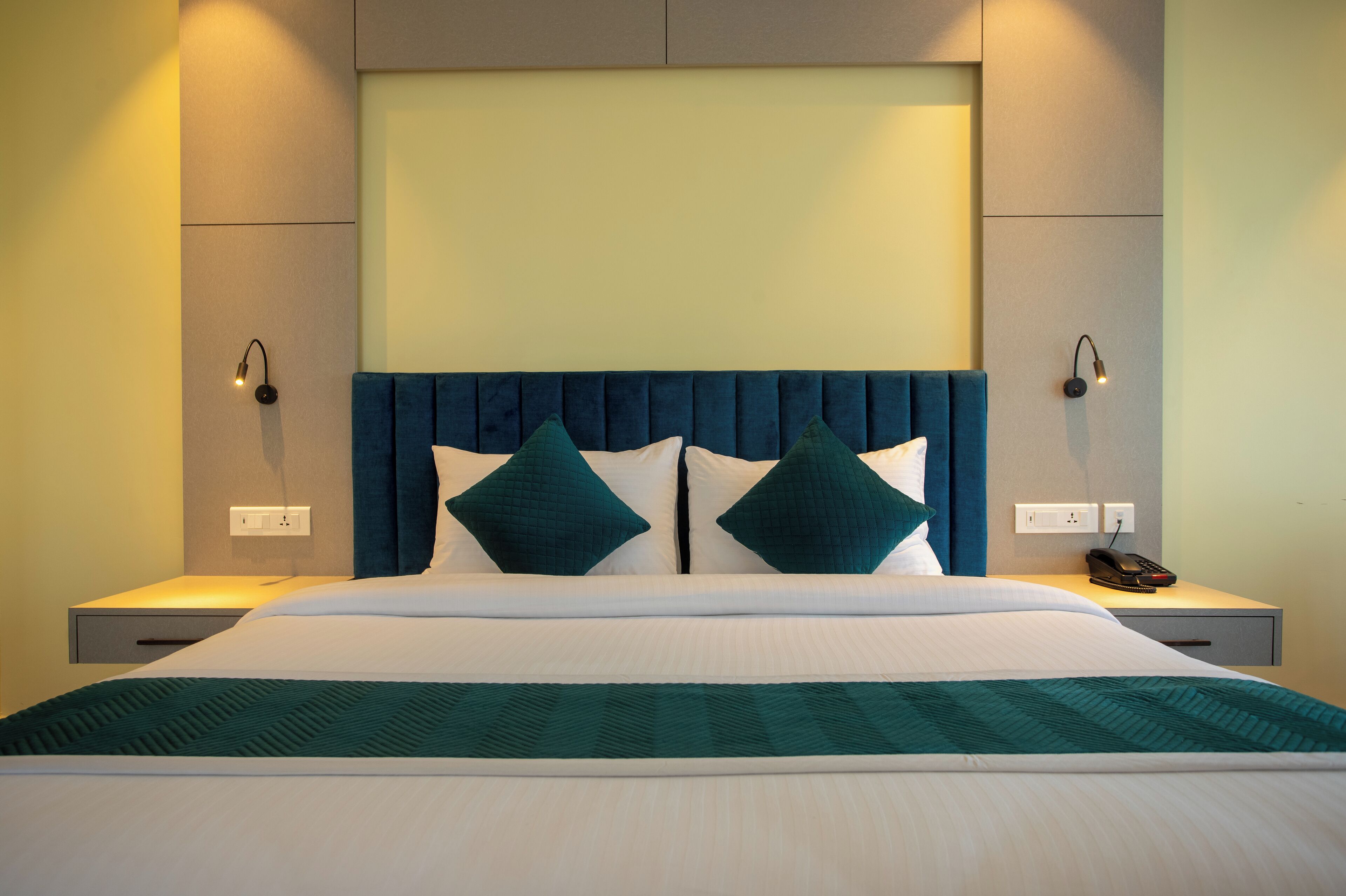 Super Deluxe Single Room | Brankas, meja kerja, kedap suara, dan setrika/meja setrika