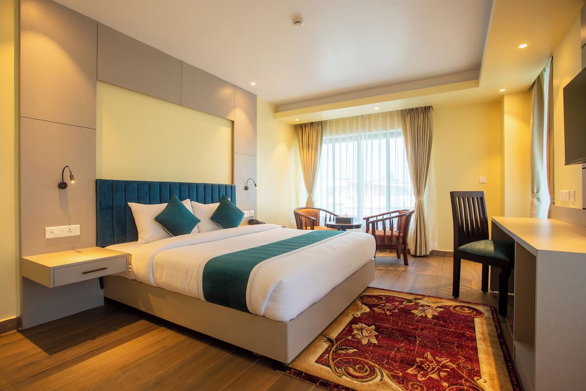 Super Deluxe Single Room | ตู้นิรภัยในห้องพัก, โต๊ะทำงาน, ห้องเก็บเสียง, เตารีด/โต๊ะรีดผ้า