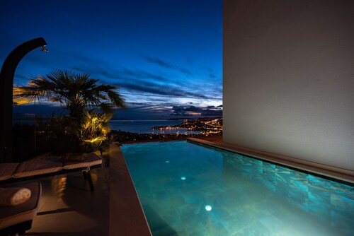 Astonishing villa Blue Horizon w heated pool