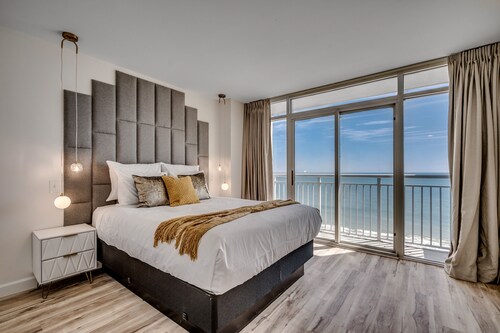 Amazing  Condo-Completely Renovated, Ocean Front Bd,Watch Sunrise in Your Bed