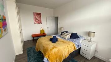 1 bedroom, WiFi, bed sheets