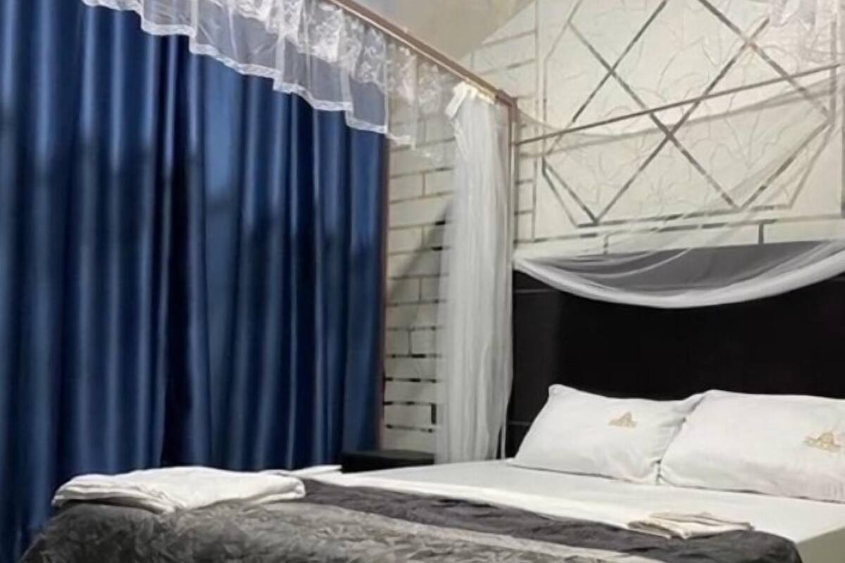 Double or Twin Room | WiFi (free)