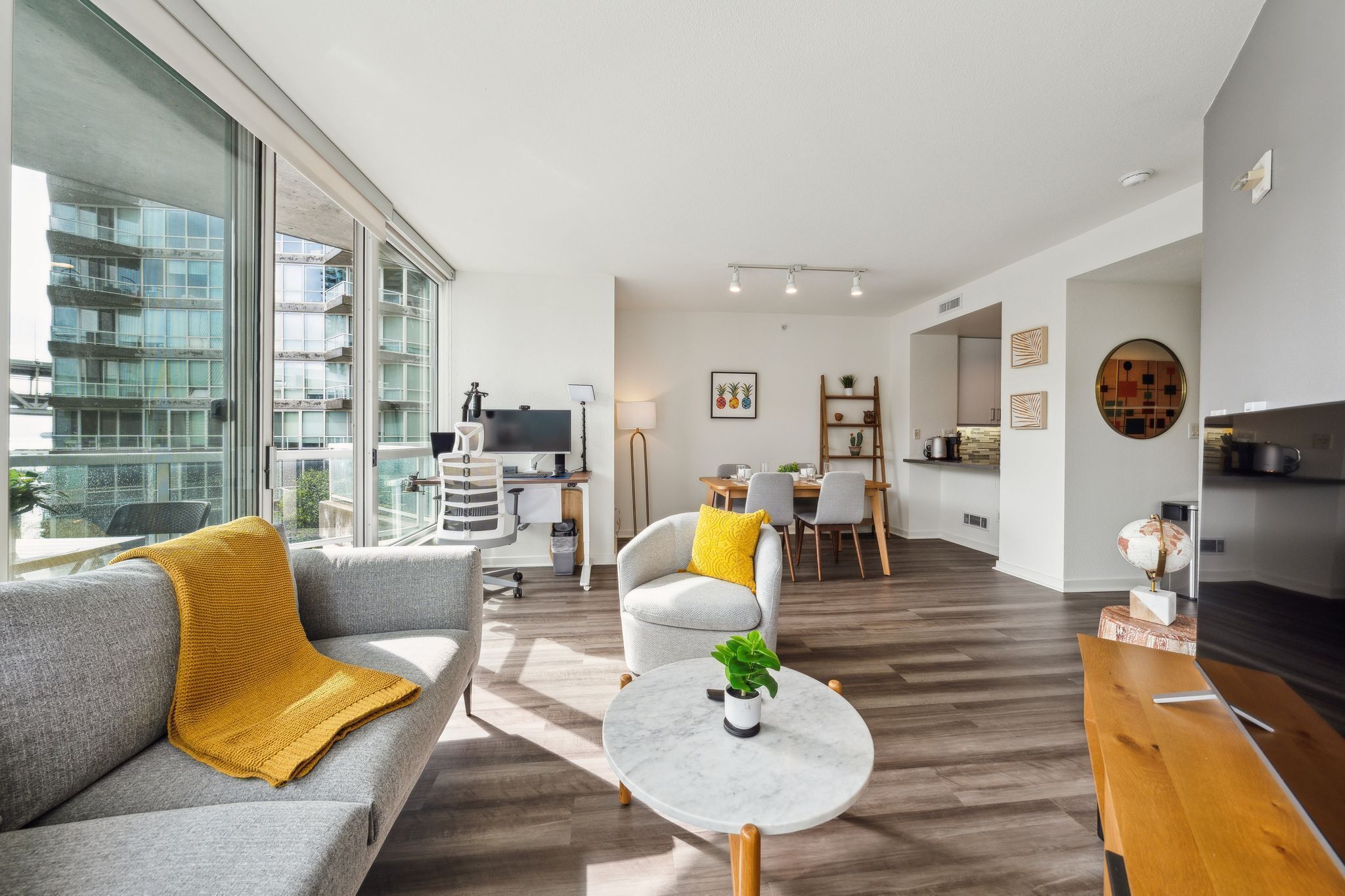 Rincon Hill 1 BR w/ Office by Anyplace - 11655