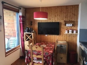 Dining - 1st floor, balcony, ski locker, 24m², Châtel (Châtel)
