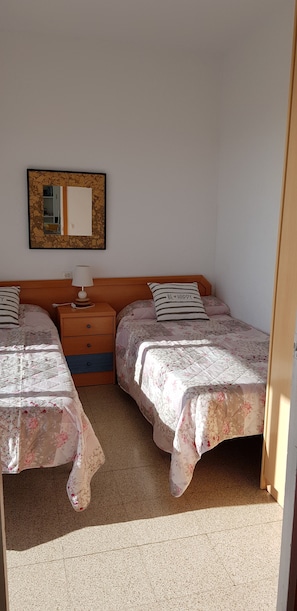3 chambres, lit parapluie, Wi-Fi, draps fournis