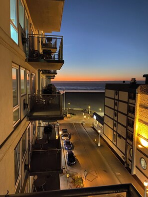 Property grounds - Seaside Getaway: Your Beachfront Resort Retreat on the Promenade. (Seaside)