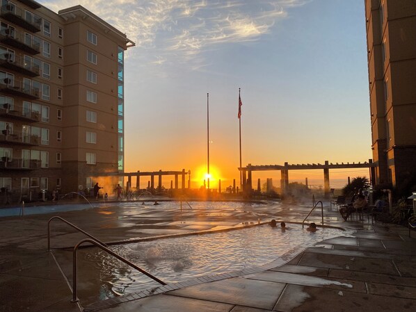 Outdoor pool, a heated pool - Seaside Getaway: Your Beachfront Resort Retreat on the Promenade. (Seaside)
