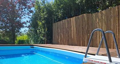 Single villa from the 1800s of 250 square meters completely renovated. Sea view.