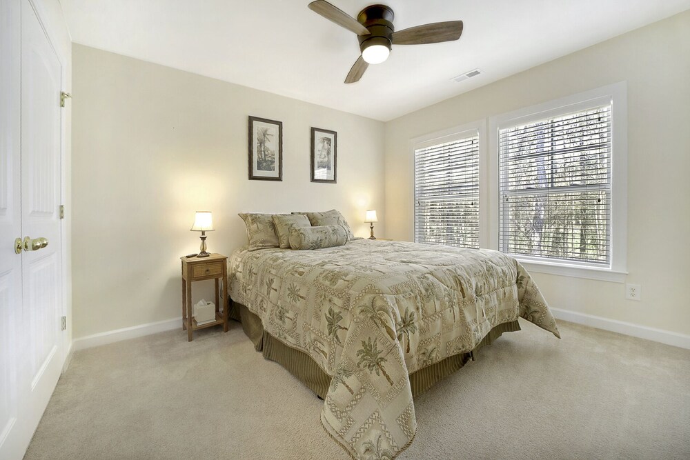 AFFORDABLE&HUGEClearwater BayGolf, Fish, Beach, BareFoot Landing