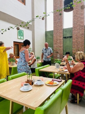 Free daily buffet breakfast  - J leaf Hotel by Blue Bird (Negombo)