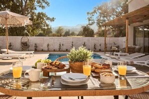 Outdoor dining - Villa Romas 1 by Villa Plus (Vassilikos)