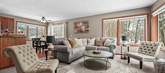 Summer Escape Near Bass Lake | Sleeps 10 | Pets Ok