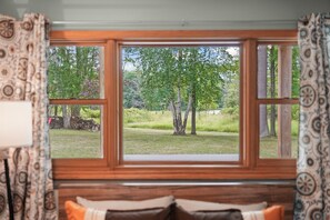 Interior - Sleeps 8 • Private Access to Dyer Lake with Firepit (Traverse City)