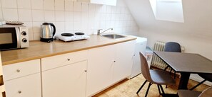 Private kitchen - EFDE GmbH Vacation Rental - 4-Bedroom Apartment, Gilden 1342 (Heilbronn)