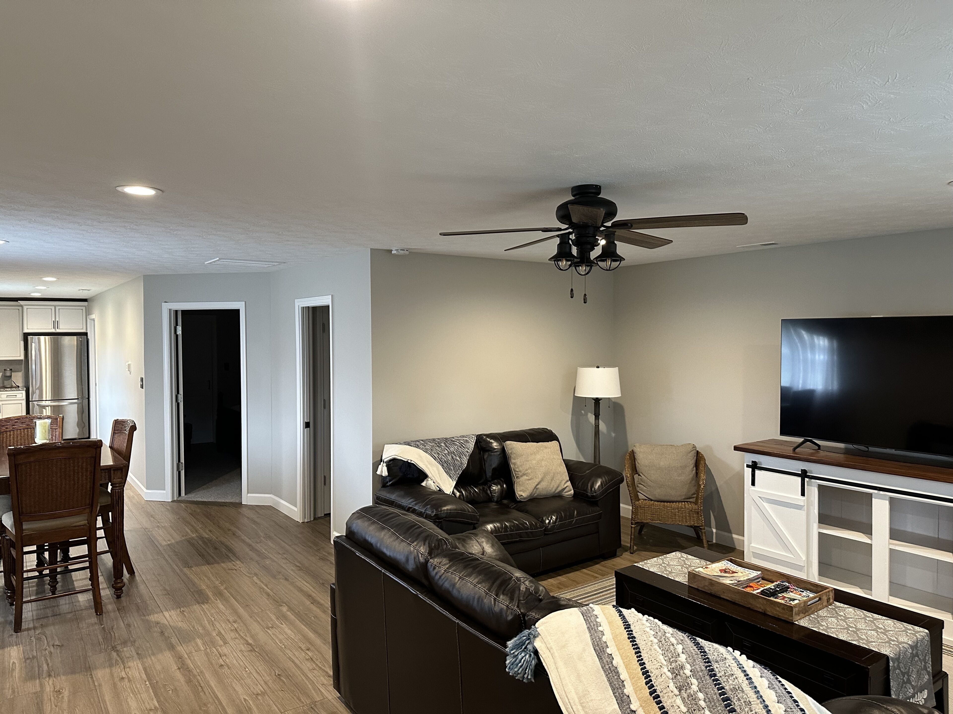 Cozy newly built one bedroom barn apartment with everything you need!
