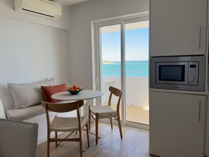 Apartment | Living area | 32-inch LCD TV with digital channels