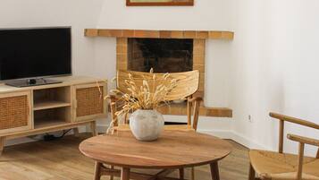 32-inch LCD TV with digital channels