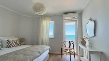 Apartamento | Cofres nos quartos, cortinas blackout, ferros/tábuas de passar roupa