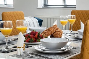 Dining - Cityscape Haven - Leicester's Premier Retreat (Leicester)