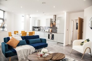 TV - Cityscape Haven - Leicester's Premier Retreat (Leicester)