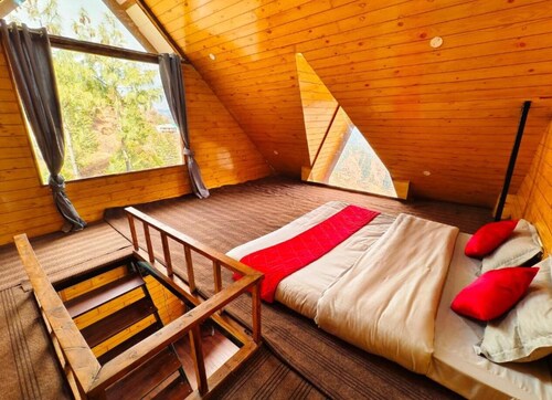 Family Room with Mountain View