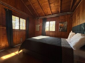 2 عدّة غرف نوم وواي فاي وملاءات أسرّة