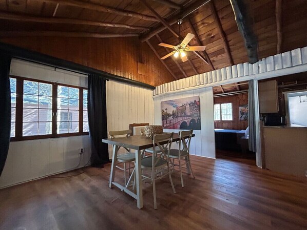 تناول الطعام