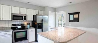 Bright Beauty! Quiet, Self Checkin, Fast Wi-Fi!