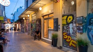 Unclassified image, 5 of 15, button - Hoppersgr- Amazing apt in the heart of Athens - 4 (Athina)