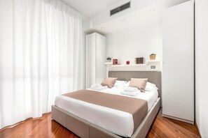 3 chambres, fer et planche à repasser, Wi-Fi, draps fournis