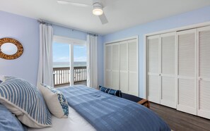 2 bedrooms, iron/ironing board, WiFi, bed sheets - Gulf Front - Private Beach Access - Pool - Beach Chairs! (Panama City Beach)