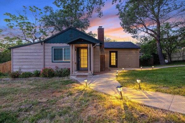 Exterior - 3 Bedrooms Hot Tub, 4mi from Sequoia, Games (Three Rivers)