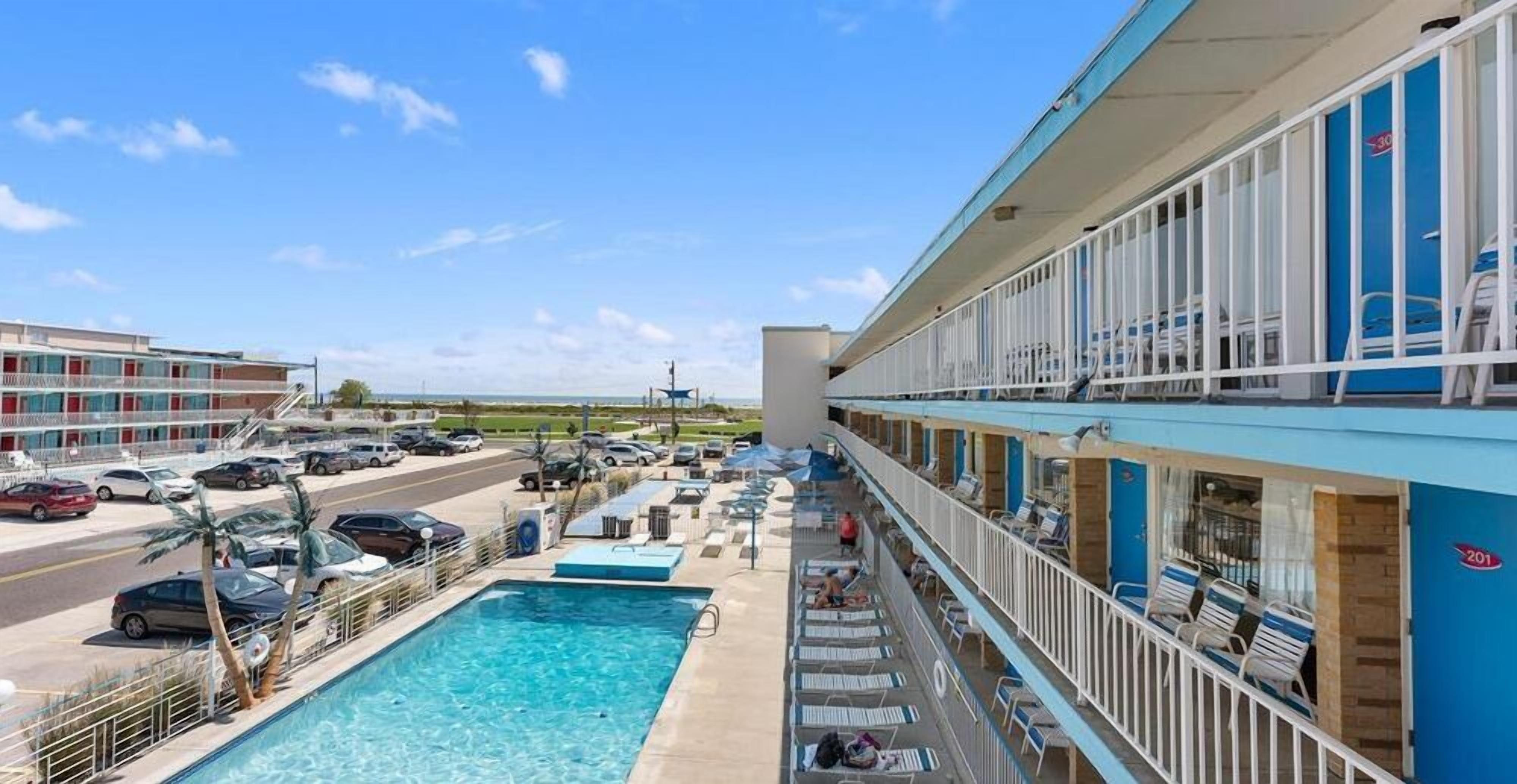 Beachside Bliss Awaits: Steps to the Sand, Minutes to Boardwalk Fun!