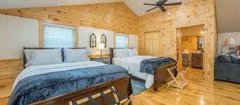 Hygge Hus-A Hidden Getaway in the Forest