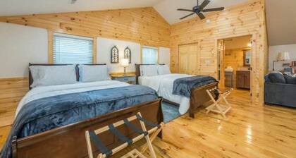 Hygge Hus-A Hidden Getaway in the Forest