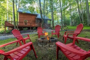 Property grounds - Hygge Hus-A Hidden Getaway in the Forest (Hampton)