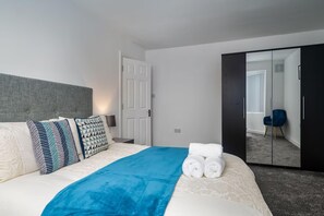 5 chambres, fer et planche à repasser, Wi-Fi gratuit