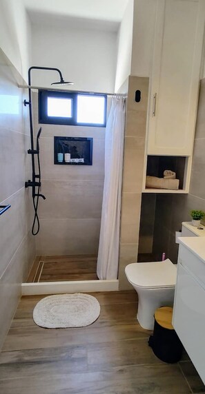 Hair dryer, towels, soap, shampoo - Comfortable quiet space meters from the sea and the lagoon of José Ignacio. (José Ignacio)
