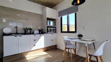 Fridge, microwave, oven, coffee/tea maker