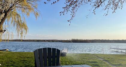Updated Lakefront All Sports+Fishing Big Barbee Lake-No Stairs-Steps From Water