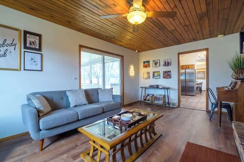 Lemon Creek Lodge • Explore Michigan's Wine Trail