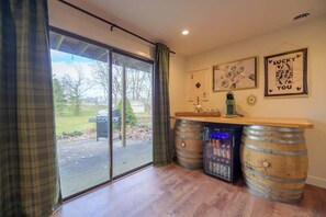 Interior - Lemon Creek Lodge • Explore Michigan's Wine Trail (Baroda)