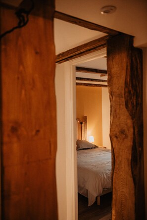 6 soverom, strykejern/-brett, wi-fi (inkludert) og sengetøy